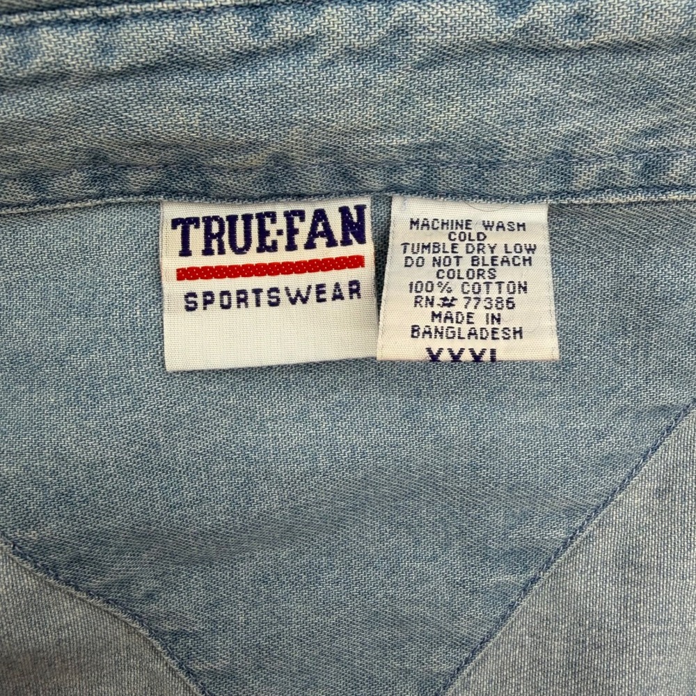 True Fan Michigan Wolverines Denim Shirt Mens XXXL Light Wash Cotton Button Down - Picture 2 of 9